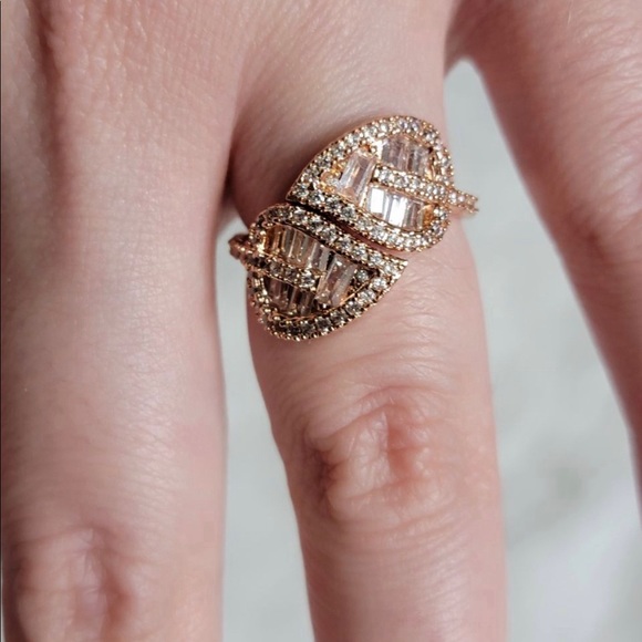 Gold Dipped resizable Anita ko style ring double leaf ring *pre order* - Picture 2 of 15